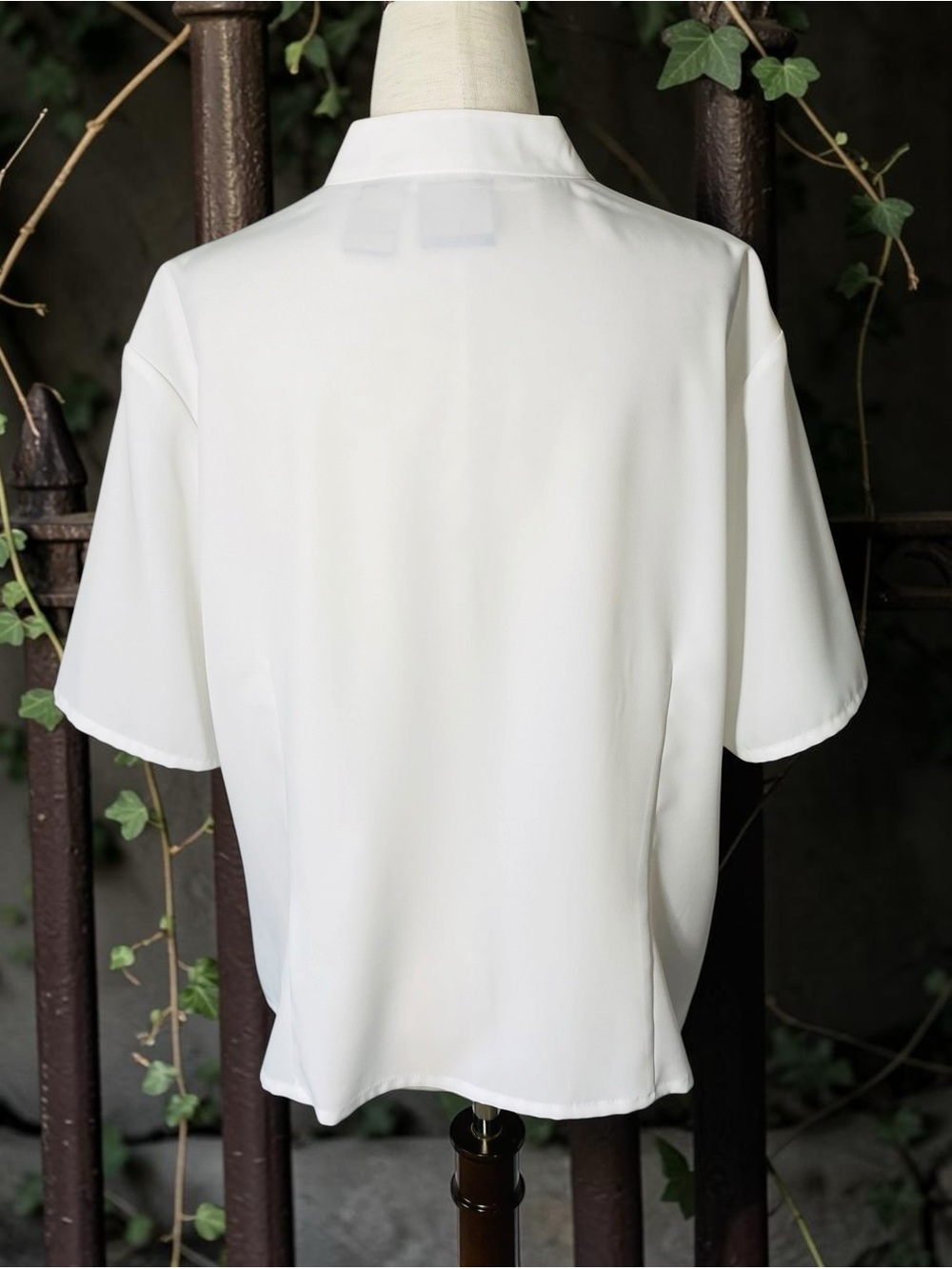 VINTAGE LAURA SCOTT Eyelet Embroidered Blouse - Picture 7 of 8